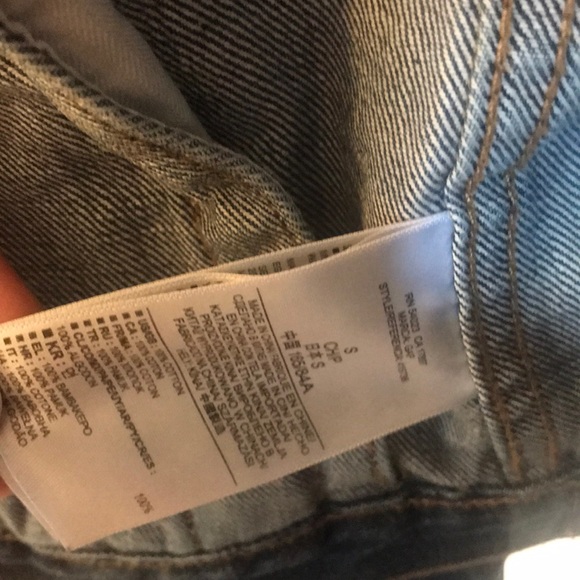 Gap jean jacket - Picture 6 of 8